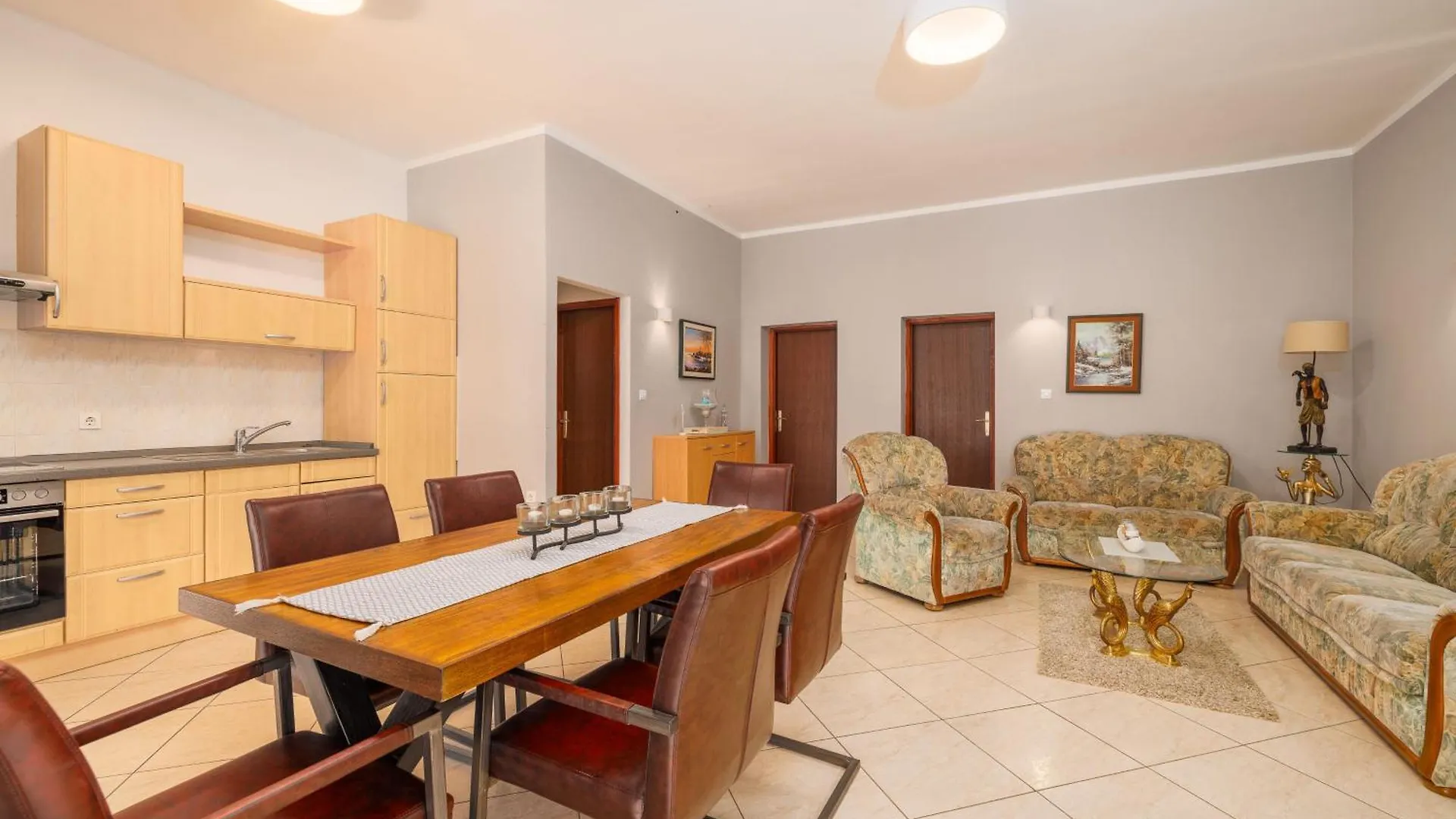 公寓 Apartmani Ane Vrh